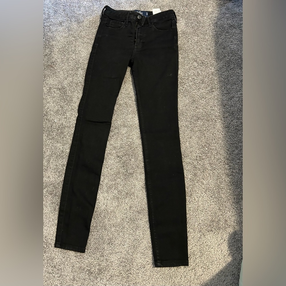Hollister, size 0 long, black high-rise super skinny jeans